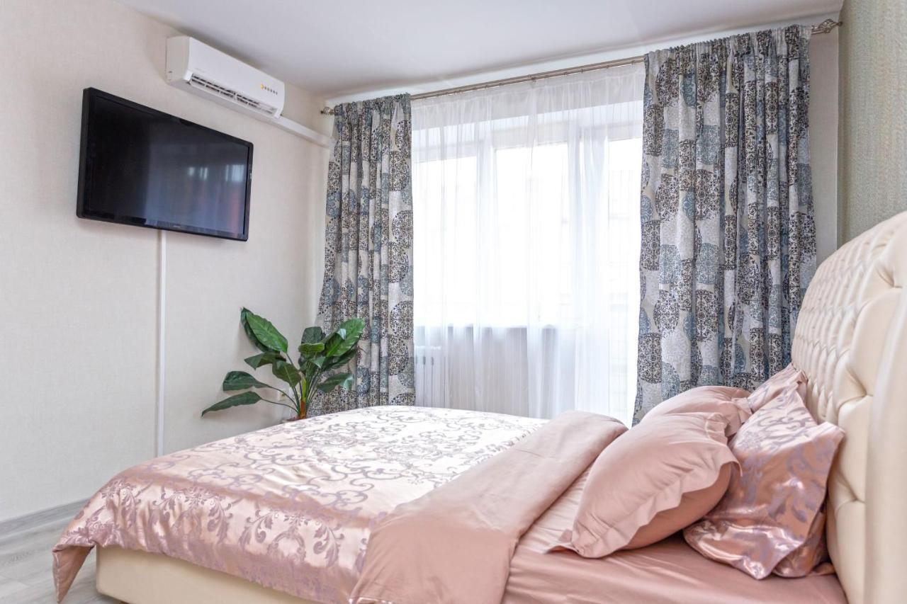 Apartment In The Historic Centre Internatsionalnaya Minsk Buitenkant foto